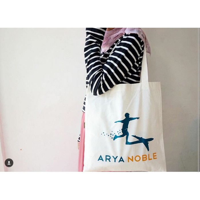 

Tote BAG BLACU Souvenir wedding dan ulang tahun murah free desain