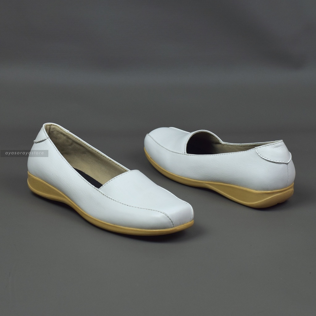 Sepatu Pantofel Wanita Putih Perawat Bidan Suster STIKES AKPER KULIT ASLI 3 CM Big size 36 - 41 42 43 44 - XIMA MARISSA