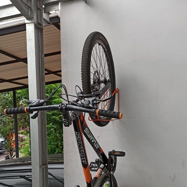 HANGERMEDAL - GANTUNGAN SEPEDA DINDING BIKE WALL HANGER AMAN BUAT VELG RIM