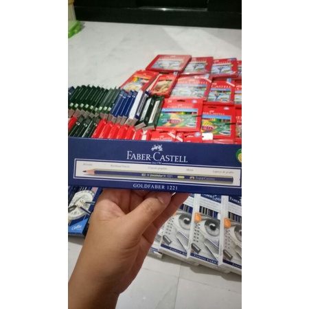 

Pensil Faber Castell Goldfaber 1221 Blue (1 pack isi 12 pcs)