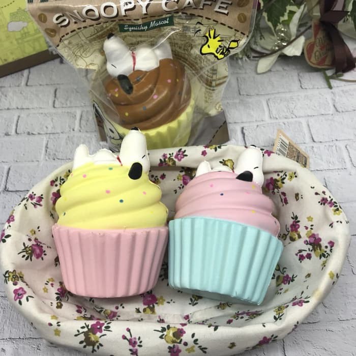 Soft And SlowRise Squishy CUPCAKES BY SNOOPY - SNOOPY CAFE BY NIC