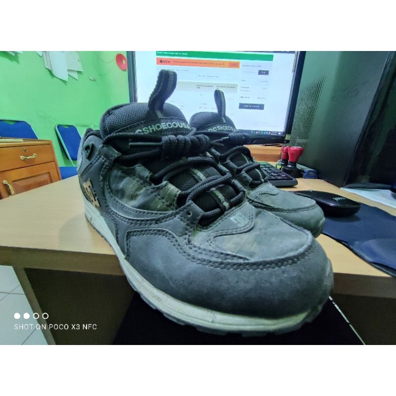 Sepatu DC Kalis Lite. Kondisi 95%