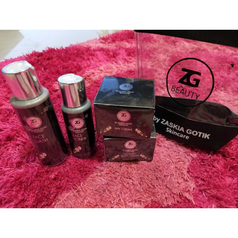 ZG Beauty by Zaskia Gotik (Paket Reguler ZG Beauty by Zaskia Gotik Skincare) - Free Pouch
