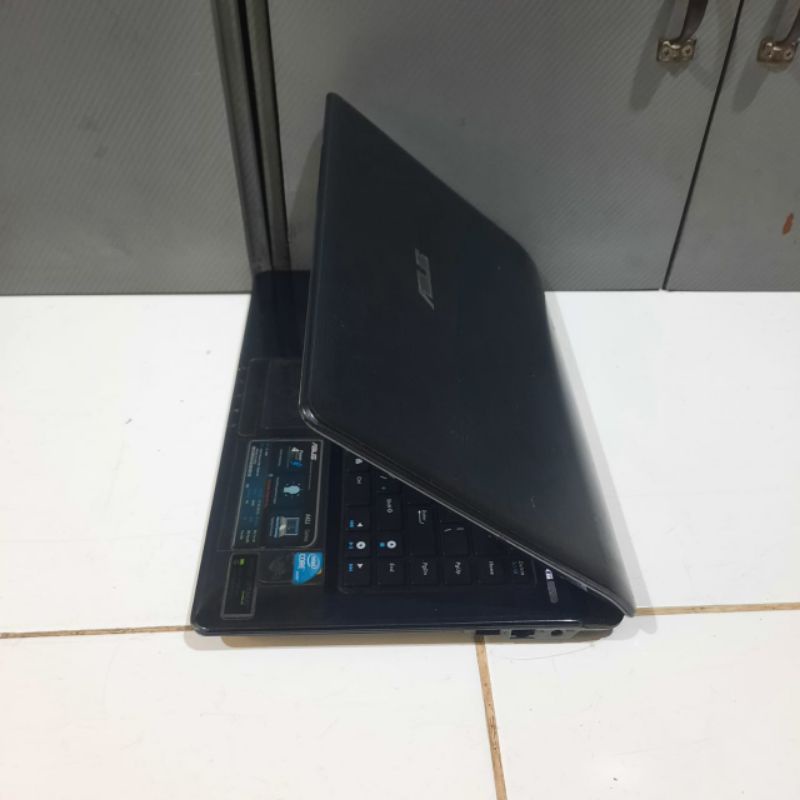 Laptop Asus A42J Intel Core i5 Ram 4/500GB Layar 14 inch Full aplikasi siap pakai