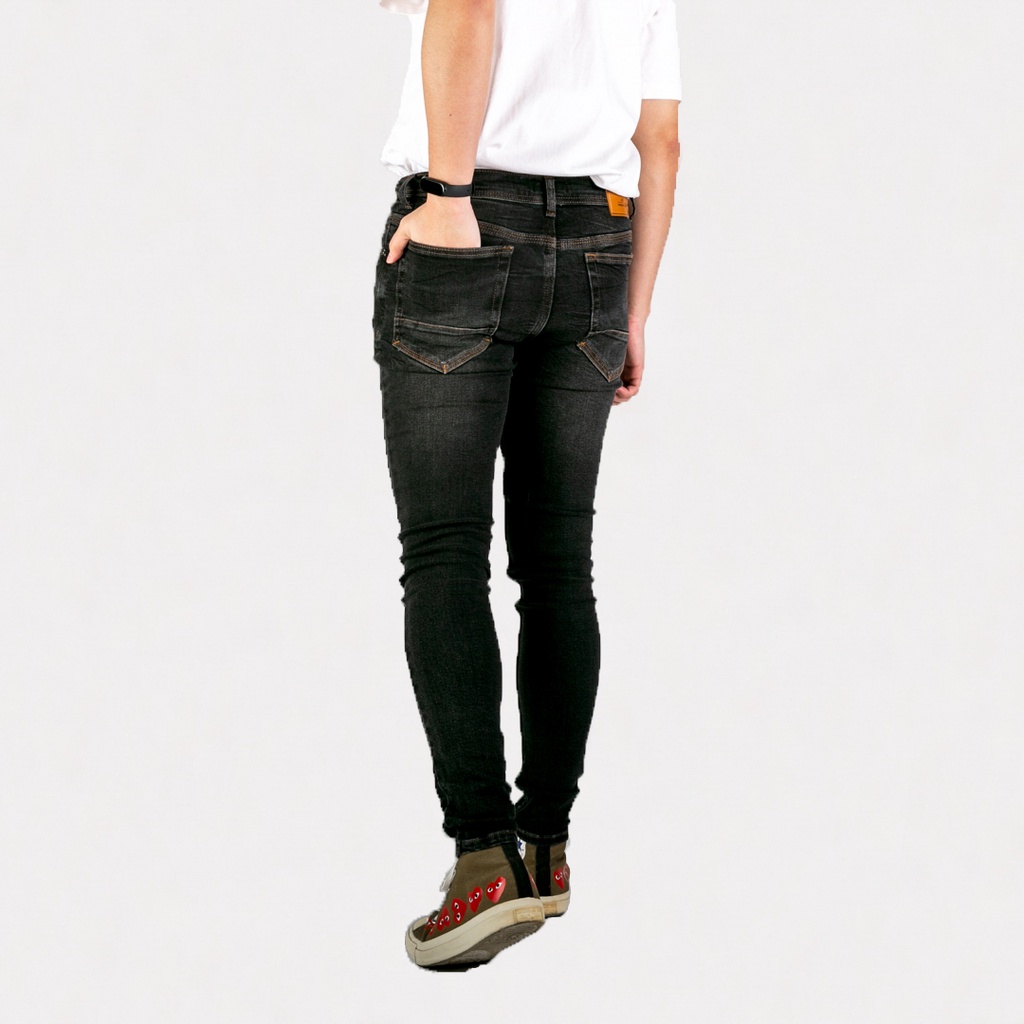 UNITEDJEANS - Celana Slim Fit Jeans Pria Bahan Stretch Denim - Exodius Black - (UJ-30)