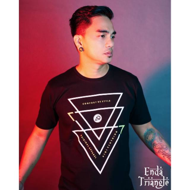 Kaos Distro Brand ORIGINAL AIQI | Menyerap Keringat | Tidak Mudah Luntur | Sablon Bagus