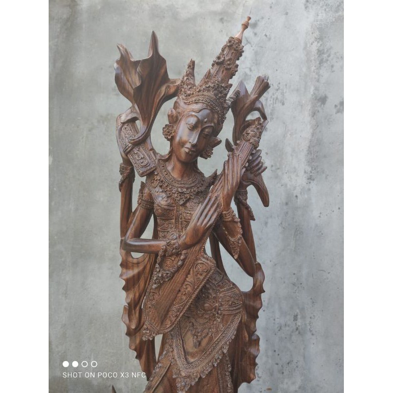 PATUNG DEWI SARASWATI - PATUNG DEWI SARASWATI KAYU