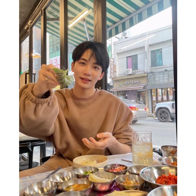 SCOUPS DAN JEONGHAN BESIDE (BOOKED)