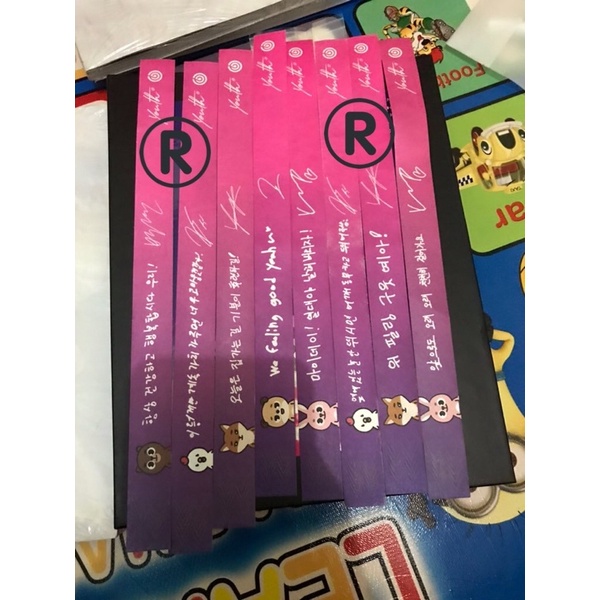 DAY6 wristband Youth concert pil