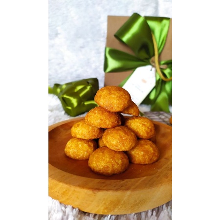 

PALM CHEESE COOKIES, PREMIUM COOKIES. HAMPERS LEBARAN