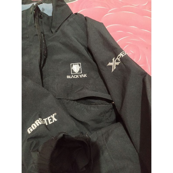 jaket outdor black yak goretex