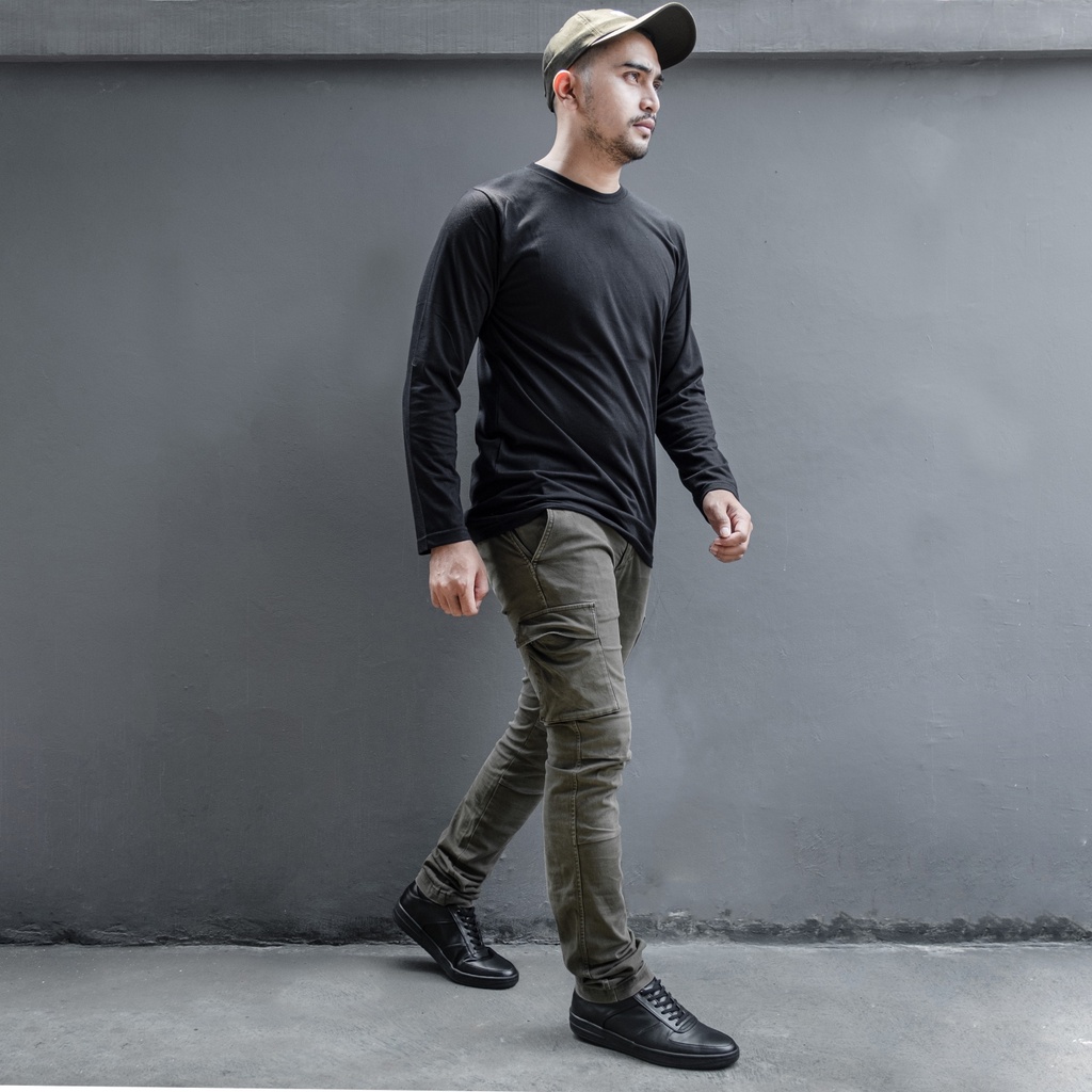Adaptive Full Black | Sepatu Hitam Casual Sneakers Kasual Polos Original Pria Cowok Footwear New | Reyl FORIND
