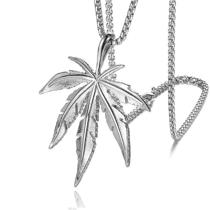 Kalung Pria Daun Maple Baja Titanium Rock Casting stainless steel leaf pendant Aksesoris Liontin Pria