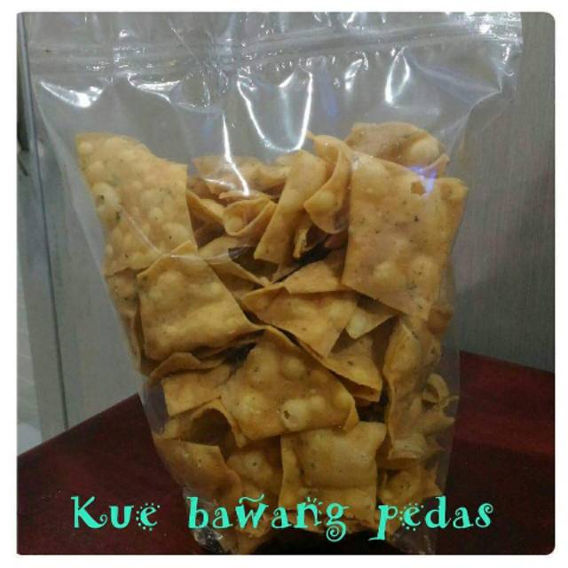 

Cemilan kue bawang pedas