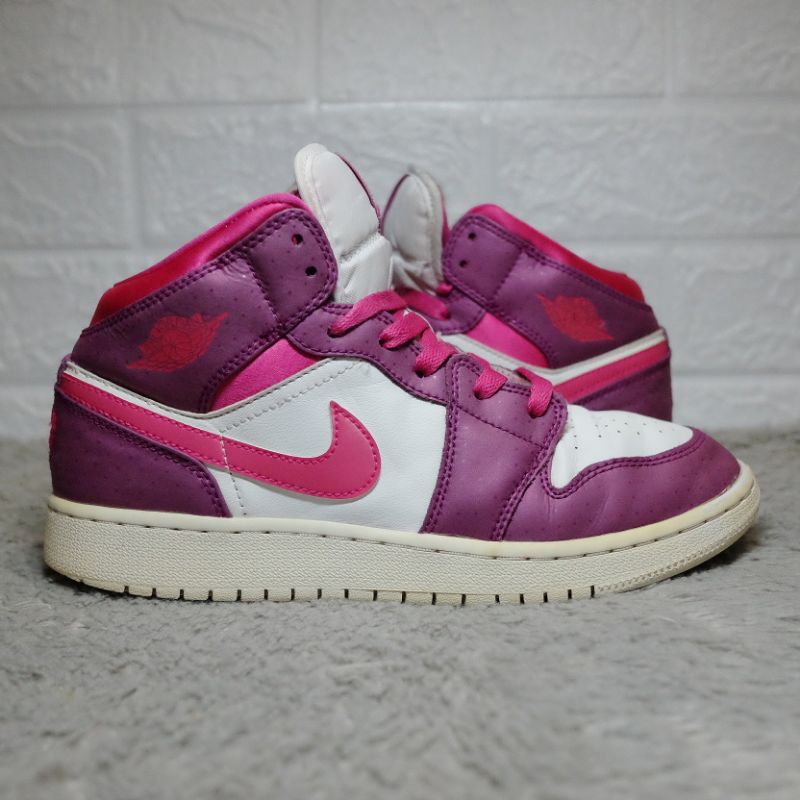 Sepatu Second Nike Air Jordan 1 Retro Mid GS True Berry Rush Pink Bekas Preloved