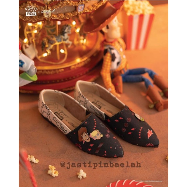 [READY] Ittaherl X Toy Story Vol.2 : True Friends Pointy Slip On sz 36 38 39 40 41