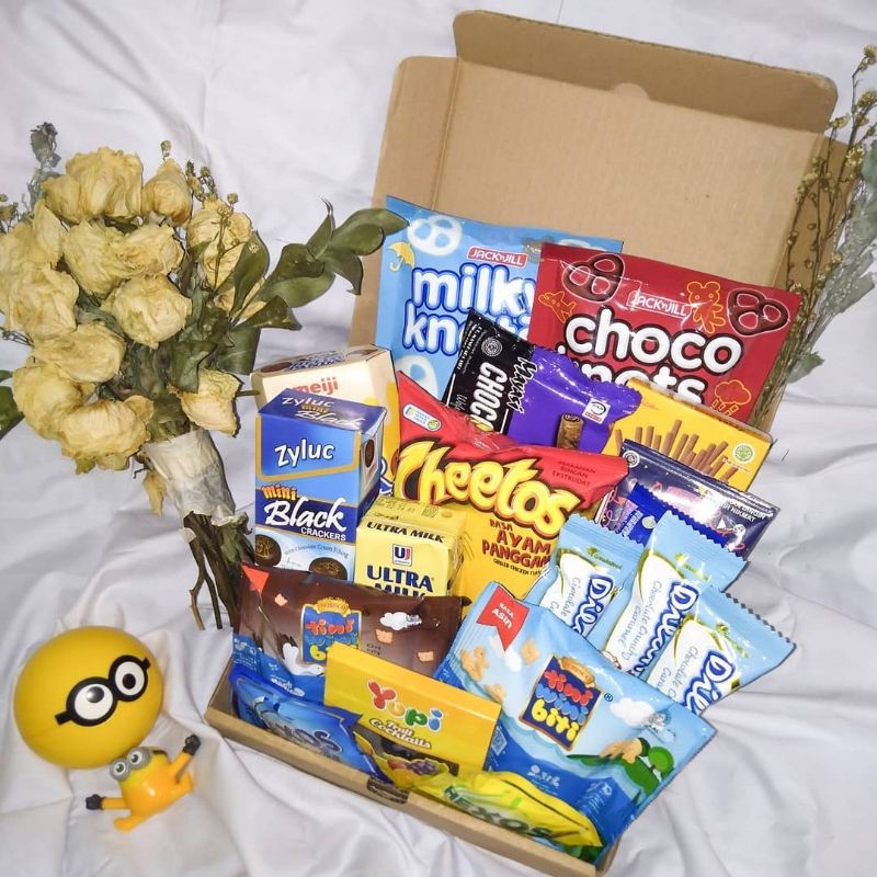 

SNACK BOX MIX MURMER, FREE KARTU UCAPAN