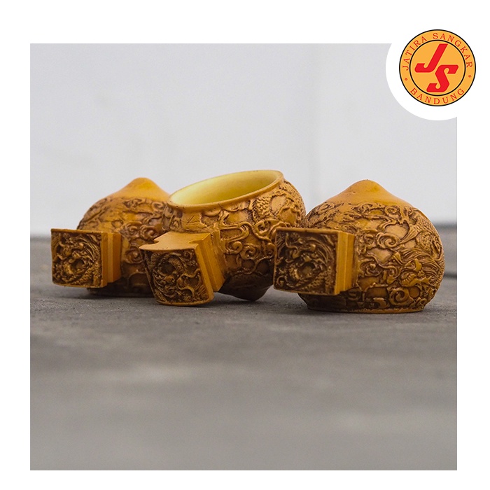 Mangkok Cepuk Cangkir Pakan Burung Pleci Motif Ukiran Naga Warna Coklat