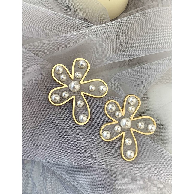 LRC Anting Tusuk Fashion Golden Pearl Large Flower Stud Earrings D89963