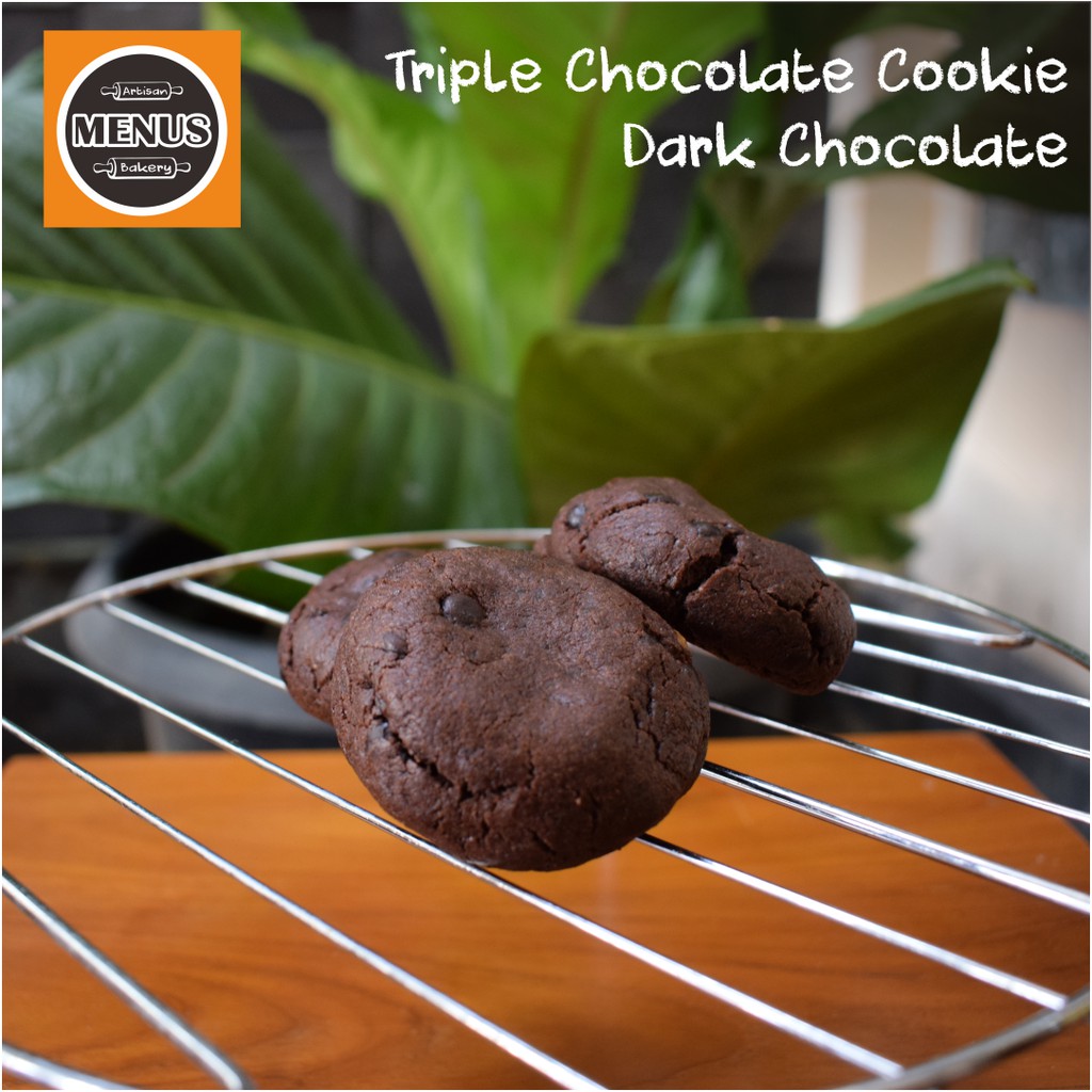 

Soft Baked Triple Choco Cookies (isi 5)