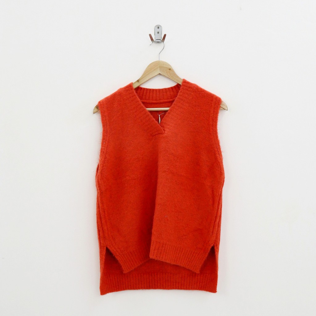 Avendi knit vest -Thejanclothes