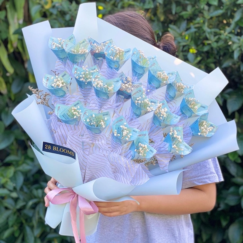 MONEY BOUQUET UANG ASLI 500 RIBU DENGAN BUNGA BABY BREATH