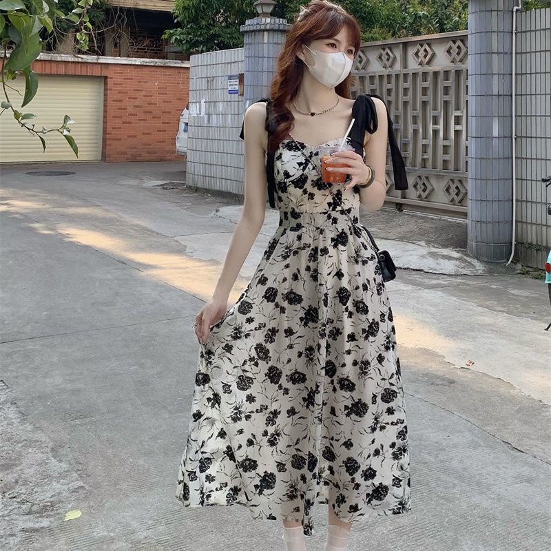 Red French Hepburn style retro lace floral suspender skirt wanita berpinggang tinggi tipis dan pasang rok sundress kecil tanpa lengan yang chic