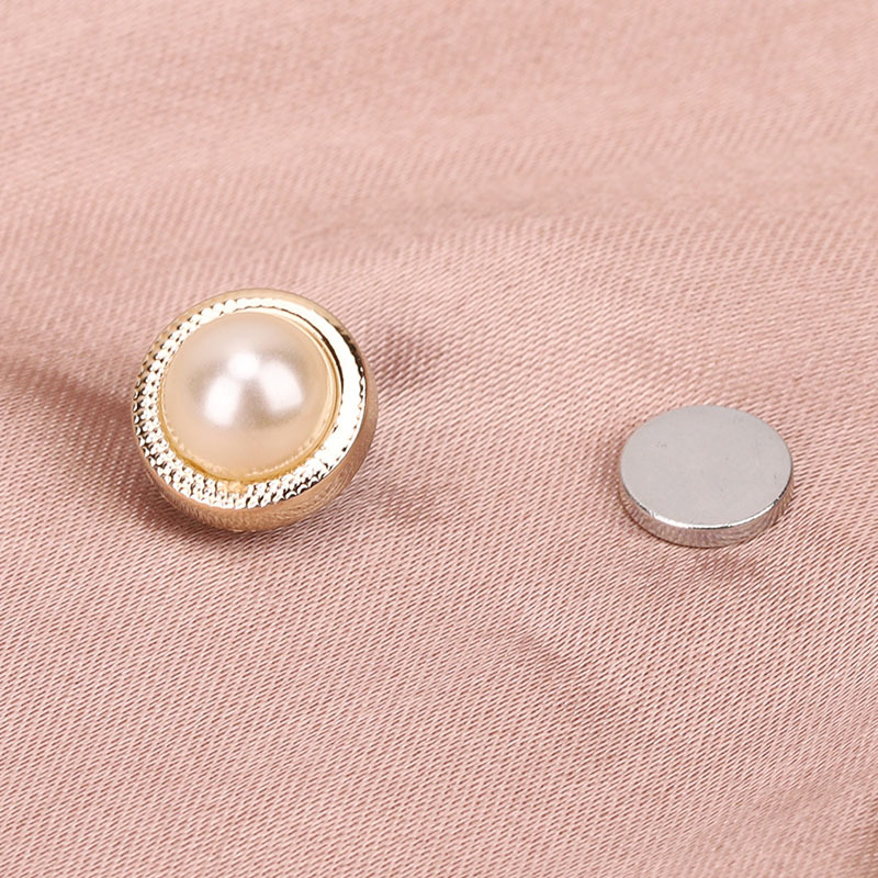 Bros Pin Magnetik Bentuk Segitiga Warna Matte Untuk Hijab Wanita Muslim