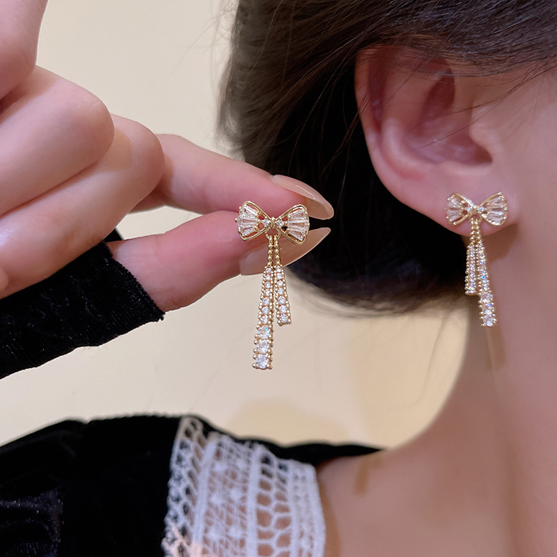 Hot Jual925 Perak Jarum Mewah Halus Zirkon Busur Anting Wanita Berlian Anting