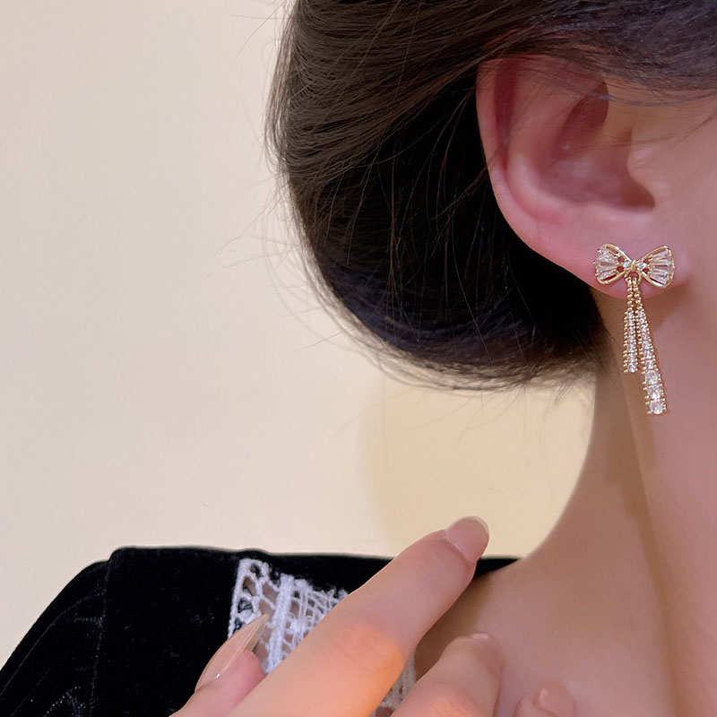 Hot Jual925 Perak Jarum Mewah Halus Zirkon Busur Anting Wanita Berlian Anting