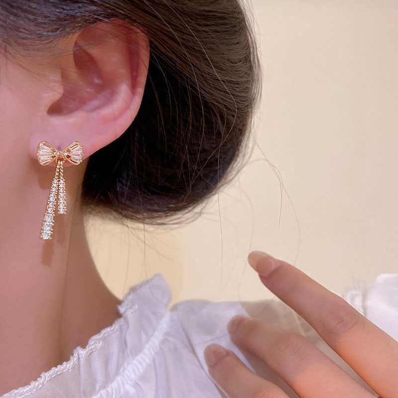 Hot Jual925 Perak Jarum Mewah Halus Zirkon Busur Anting Wanita Berlian Anting