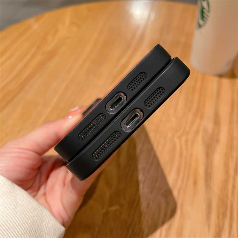 IPHONE Logo Apple Mewah Dengan Perlindungan film Lensa Casing Ponsel Kulit Domba Lembut Dan Tahan Guncangan Cocok Untuk Iphone14 13 12 11 Pro Max fingerprint proof