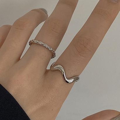 Cincin Warna Silver Gaya Retro Untuk Aksesoris