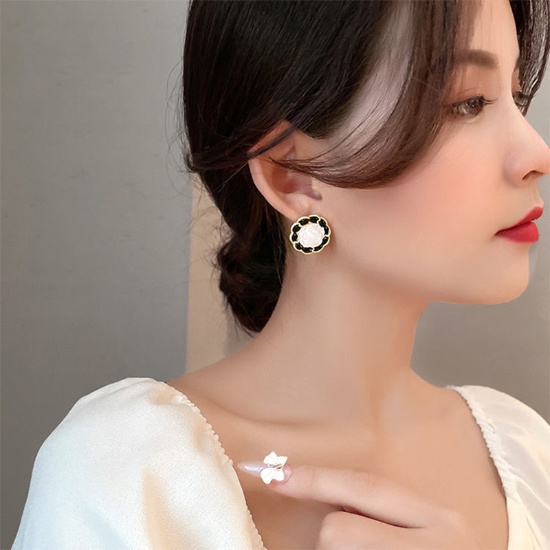 【Antop】 Desain Bunga Kamelia Anting Geometris Fashion Anting Sederhana S925 Perak  Temperamen Serbaguna