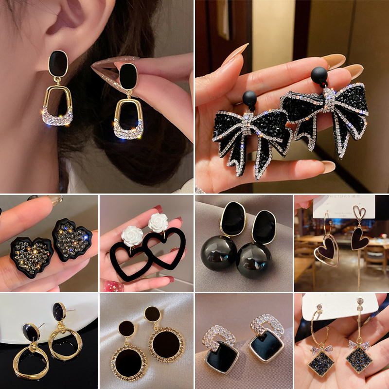 Anting Kait Gantung Wanita Desain Bunga Hitam Hati Berlian Imitasi Gaya Simple Untuk Hadiah