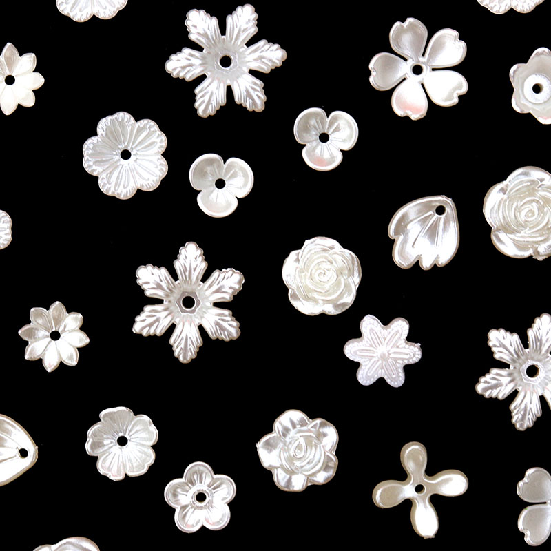 Kerajinan Kalung Gelang DIY 50PCS Manik-Manik Akrilik Mutiara Bunga Putih Untuk Produksi Perhiasan
