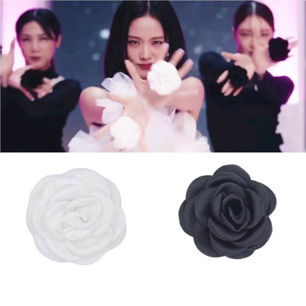 2pcs Blackpink Jisoo Flower Same Hand-cranked Camellia Flowers Cincin Menari Performa Blackpink Properti Foto