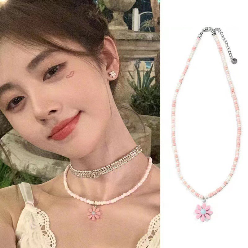 Kalung Liontin Bunga Daisy Manik-Manik Warna-Warni Gaya Manis Manik-Manik Padi Rantai Klavikula