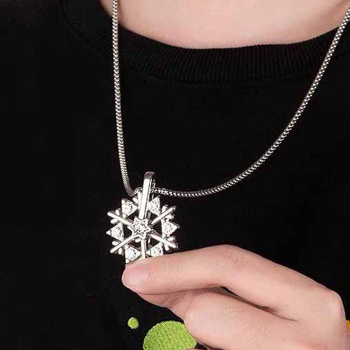 Gaya Baru Eropa Amerika Tren Fashion Dapat Diputar Snowflake Rhinestone Pendant Necklace