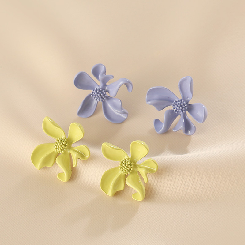 【Bayar di tempat】Anting Bunga Permen Warna Manis / Anting Tusuk Motif Bunga Gaya untuk Wanita