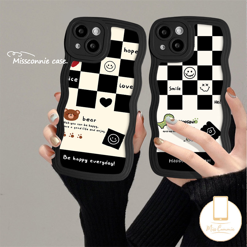 Casing Papan Catur Untuk Samsung A14 A13 A04 A04s A50 A12 A23 A04E A33 A03s A31 A32 A50s A21s A53 A52 A11 A30s A22 A52s A51 A02s A20 M32 Lembut Kartun Senyum Dinosaurus Kotak-Kotak Bergelombang Edge Case