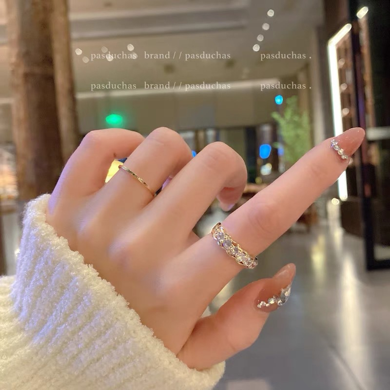 （2PCS）2023 Gaya Baru Korea Cincin Berlian Wanita Desain Fashion Pribadi Canggih Ringan Mewah Pembukaan Cincin Yang Dapat Disesuaikan