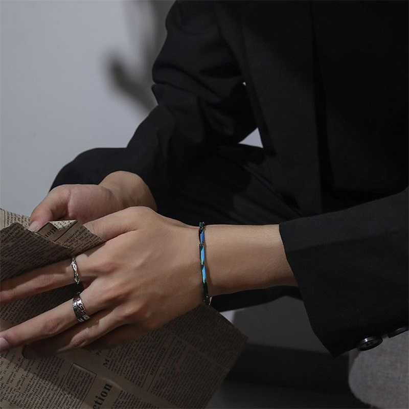 Quenching Hip-Hop Gaya Titanium Steel Gelang Gaya Sederhana Keren High-End Pria Wanita Niche Gelang Bracelet