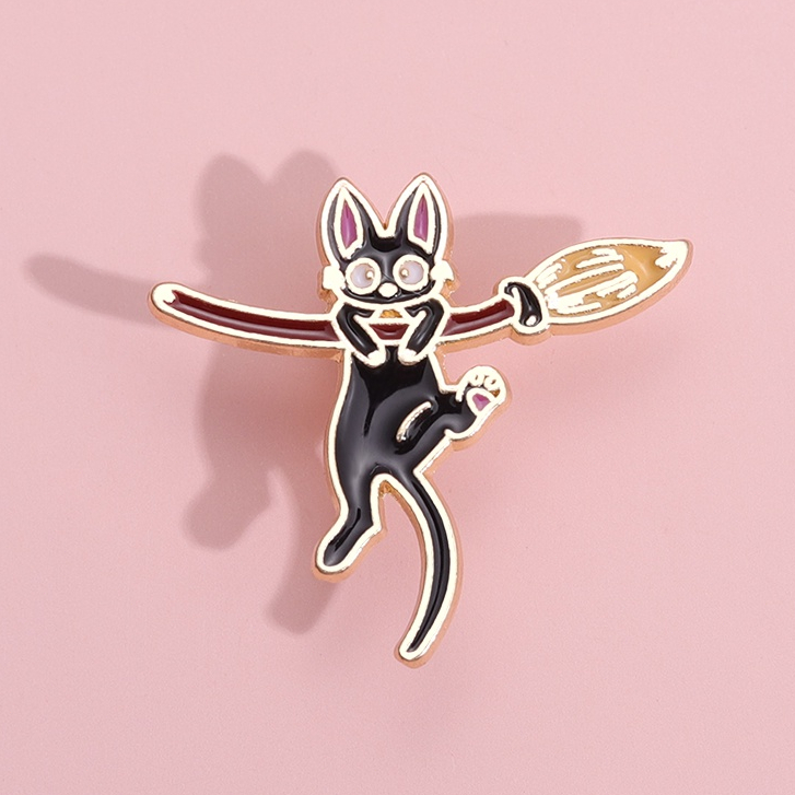 Lucu Penyihir JiJi Kucing Hitam Enamel Pin Kawaii Kartun Film Pin Bros Lencana Anime Perhiasan Hadiah Untuk Penggemar Teman