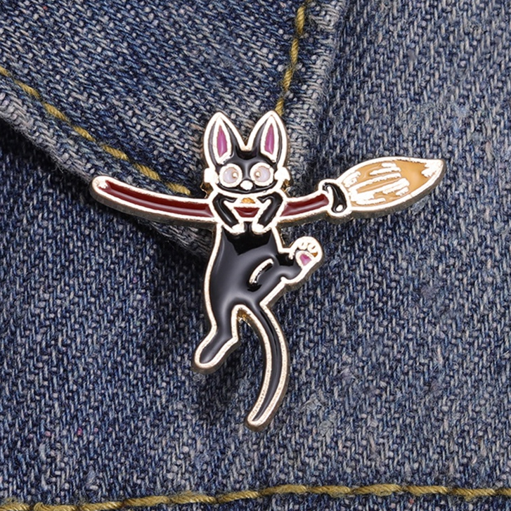 Lucu Penyihir JiJi Kucing Hitam Enamel Pin Kawaii Kartun Film Pin Bros Lencana Anime Perhiasan Hadiah Untuk Penggemar Teman