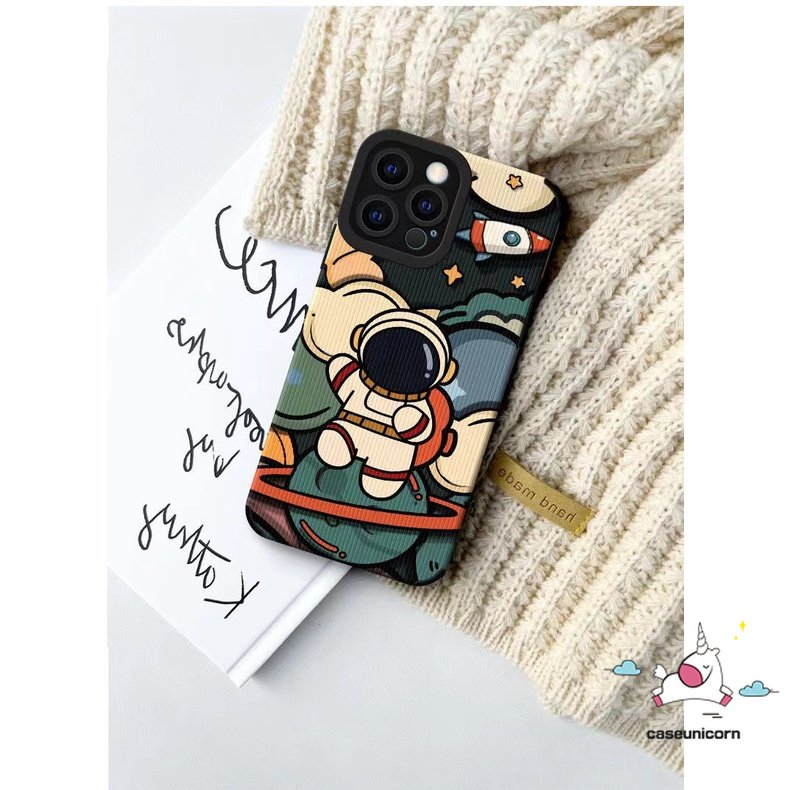 IPHONE Casing Ponsel NASA Astronot Kartun Lucu Kompatibel Untuk Iphone14 11 12 13 Pro MAX XR 7 8 Plus X XS MAX 7Plus Tekstur Kulit Mewah Silicon Lembut Shockproof Cover