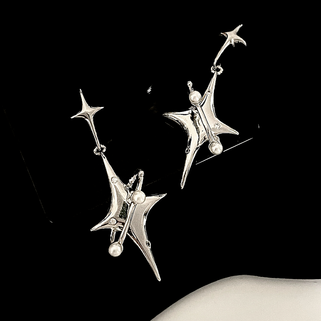 Anting Desain Meteor Bahan Metal Warna Silver Gaya Korea