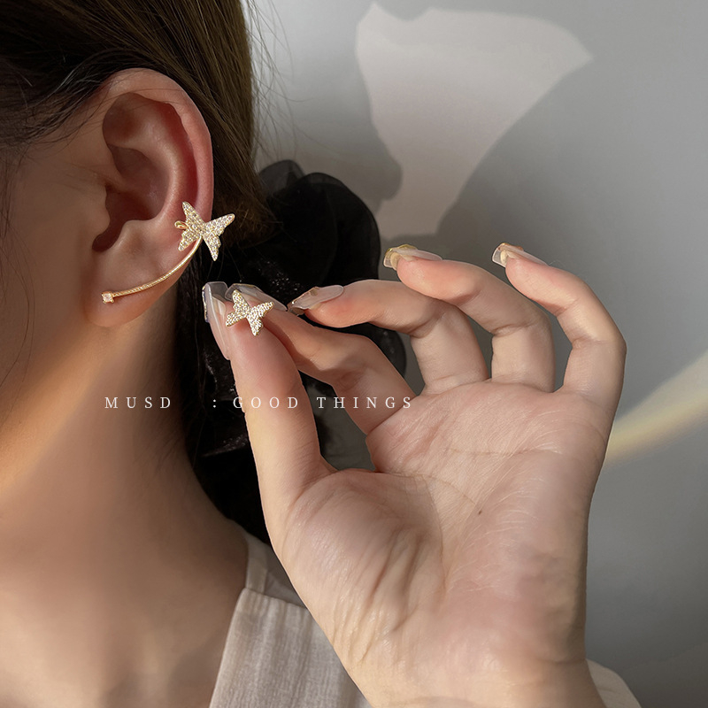 Anting Kupu-Kupu Berlian Berkilau one-piece Asimetris Aksesoris Telinga Korea Wanita