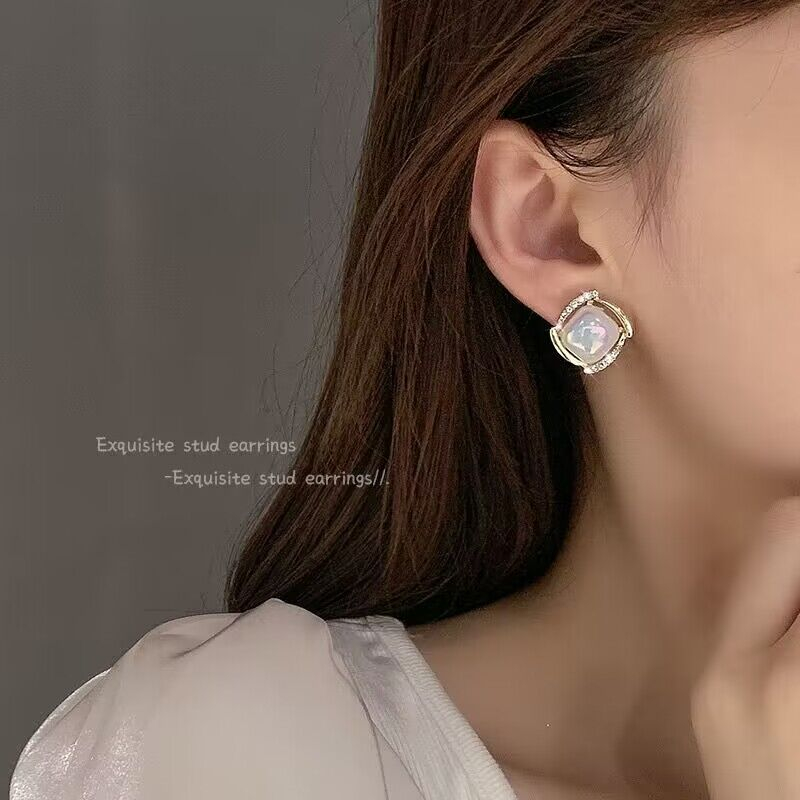 Anting Tusuk Mutiara, Anting Bunga tulip, Anting Baru