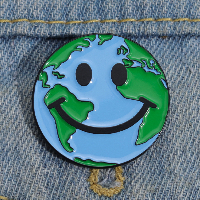 Kartun Melindungi Bumi Enamel Pin Lucu Smiley Earth Bros Lencana Kerah Pin Hadiah Perhiasan Lingkungan Untuk Teman Anak